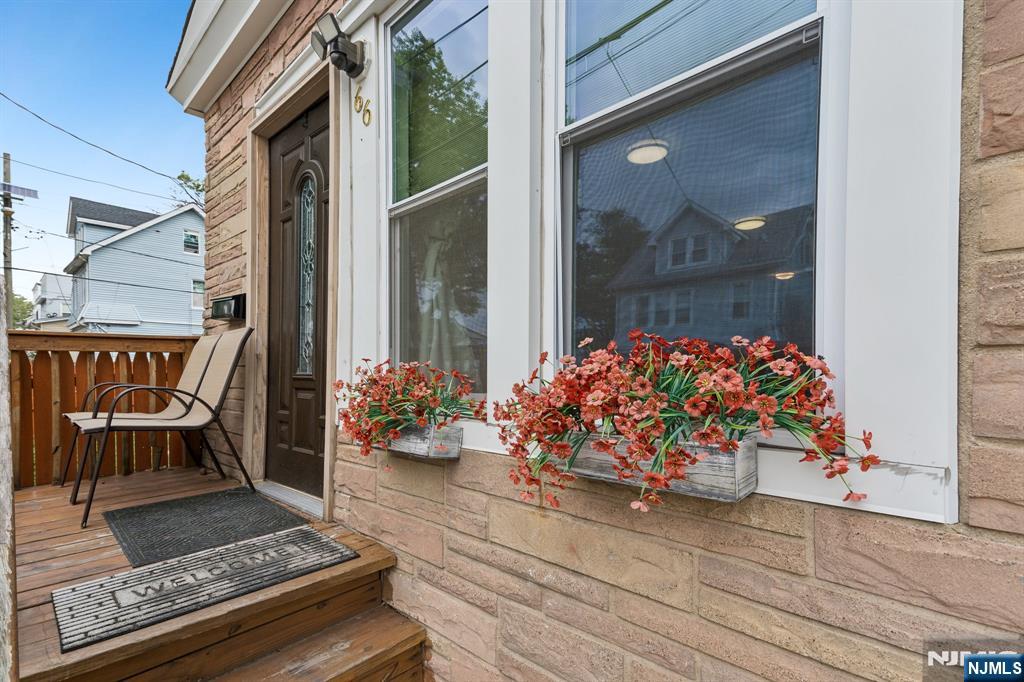 66 Oak Avenue