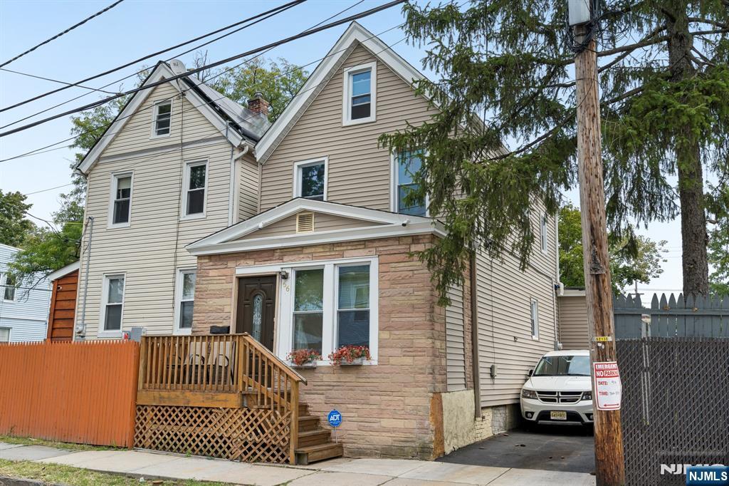 66 Oak Avenue