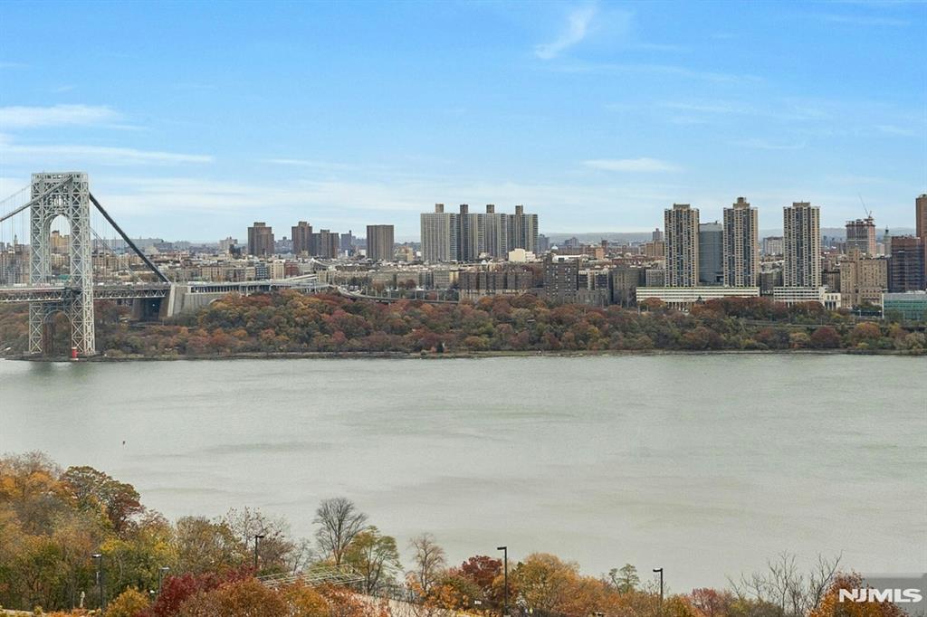 1500 Palisade Avenue 15F