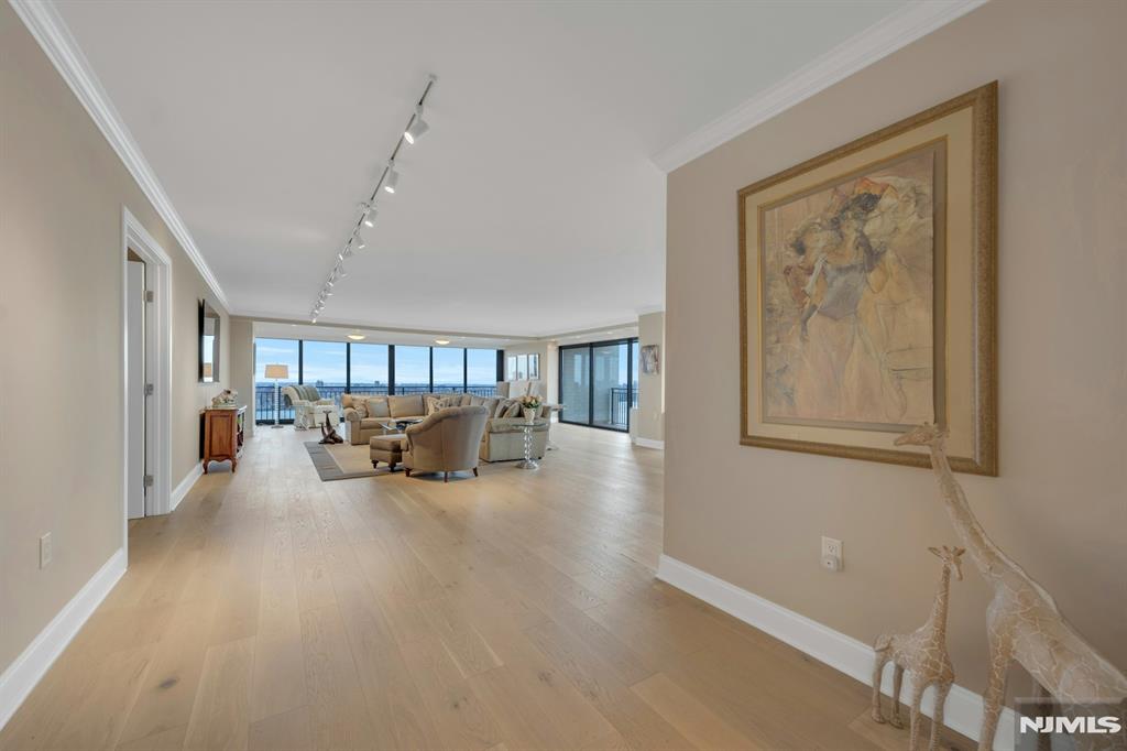 1500 Palisade Avenue 15F