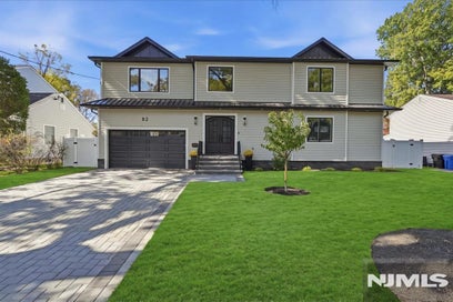 82 Benton Road Paramus NJ 07652