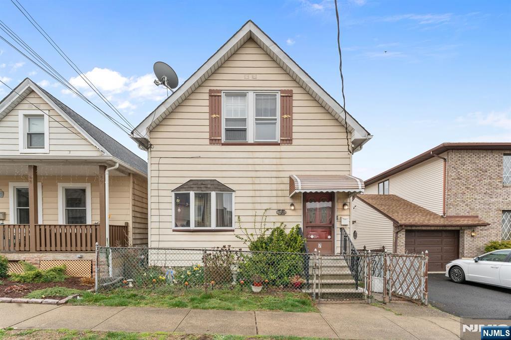 7 Scudder Street, Garfield, New Jersey - 3 Bedrooms  
3 Bathrooms  
11 Rooms - 
