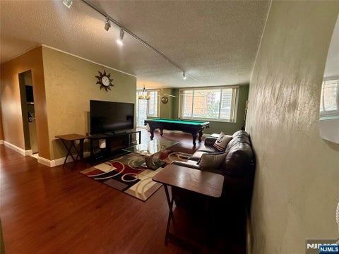 Photo of 160 Overlook Avenue #4D, Hackensack, NJ 07601 (MLS # 26034975)