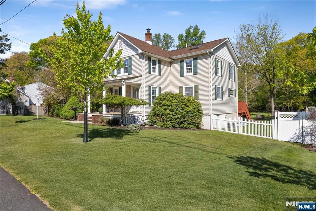 38 Maple Avenue