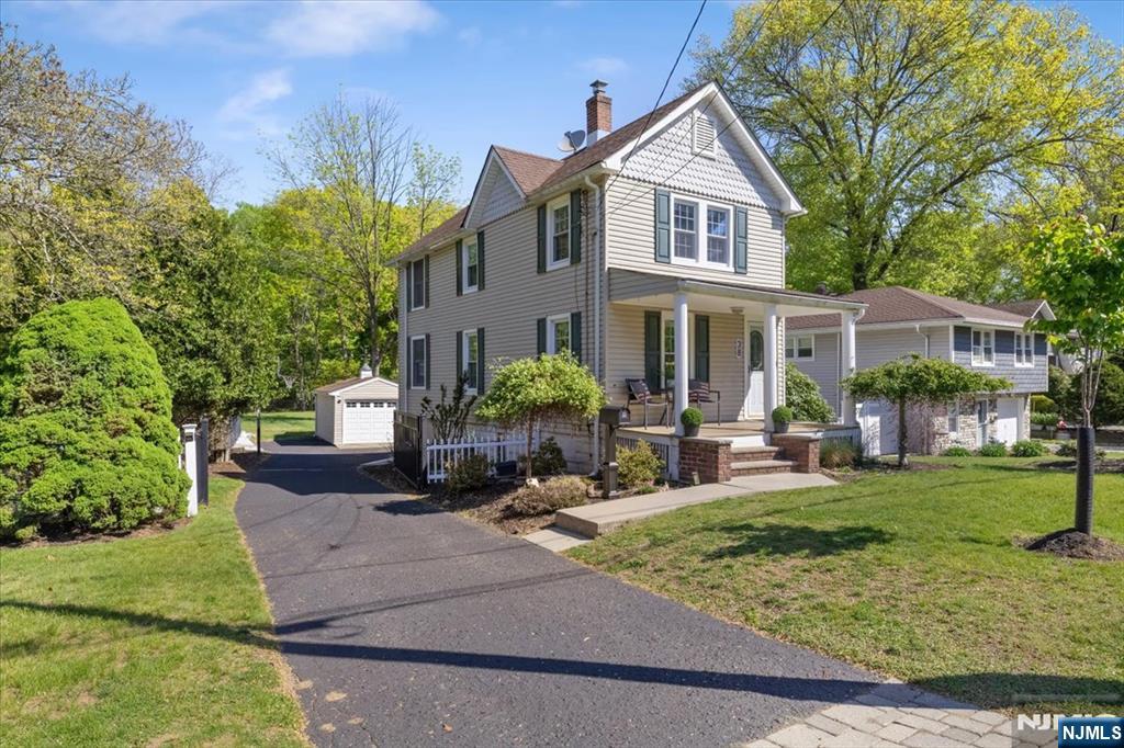 38 Maple Avenue