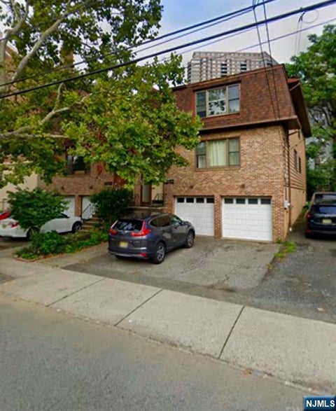 Photo of 62 Edgewater PL #3, Edgewater, NJ 07020 (MLS # 26033867)
