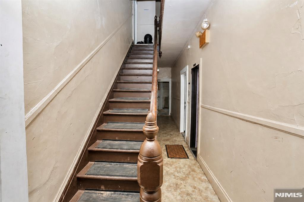 27 Augusta Street