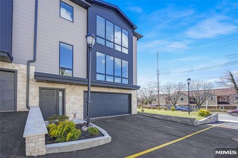 401 B Grand Avenue 401 B Leonia NJ 07605