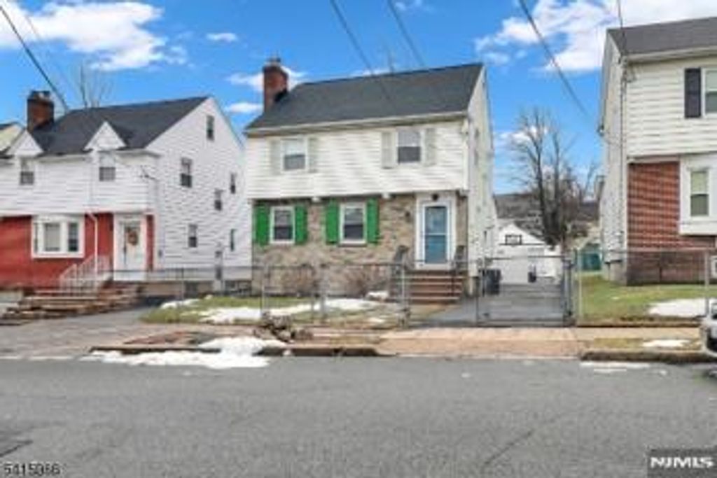 Photo of 34 Cleveland Avenue, Newark, NJ 07106 (MLS # 26008729)