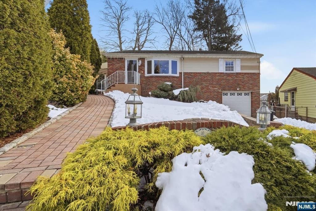 Photo of 10 Riverview Court, Kearny, NJ 07032 (MLS # 26001933)