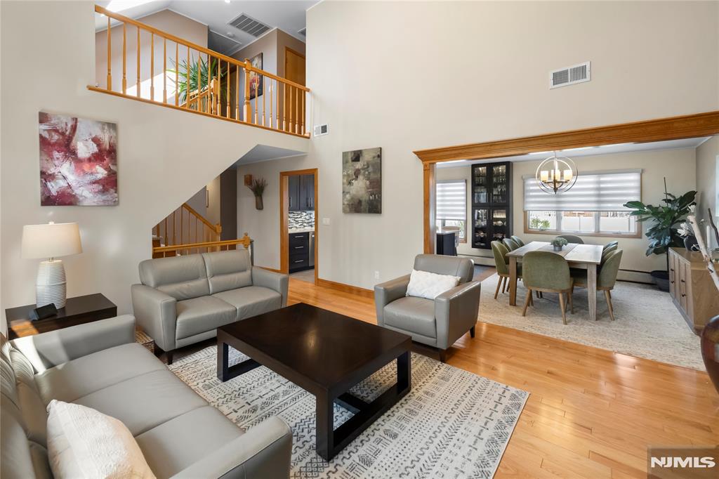 66 Roehrs Drive