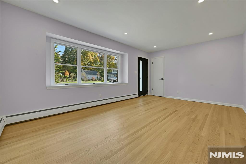 516 Harriet Place