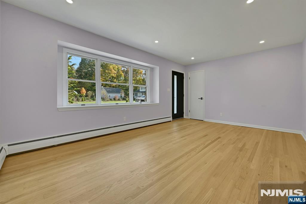 516 Harriet Place