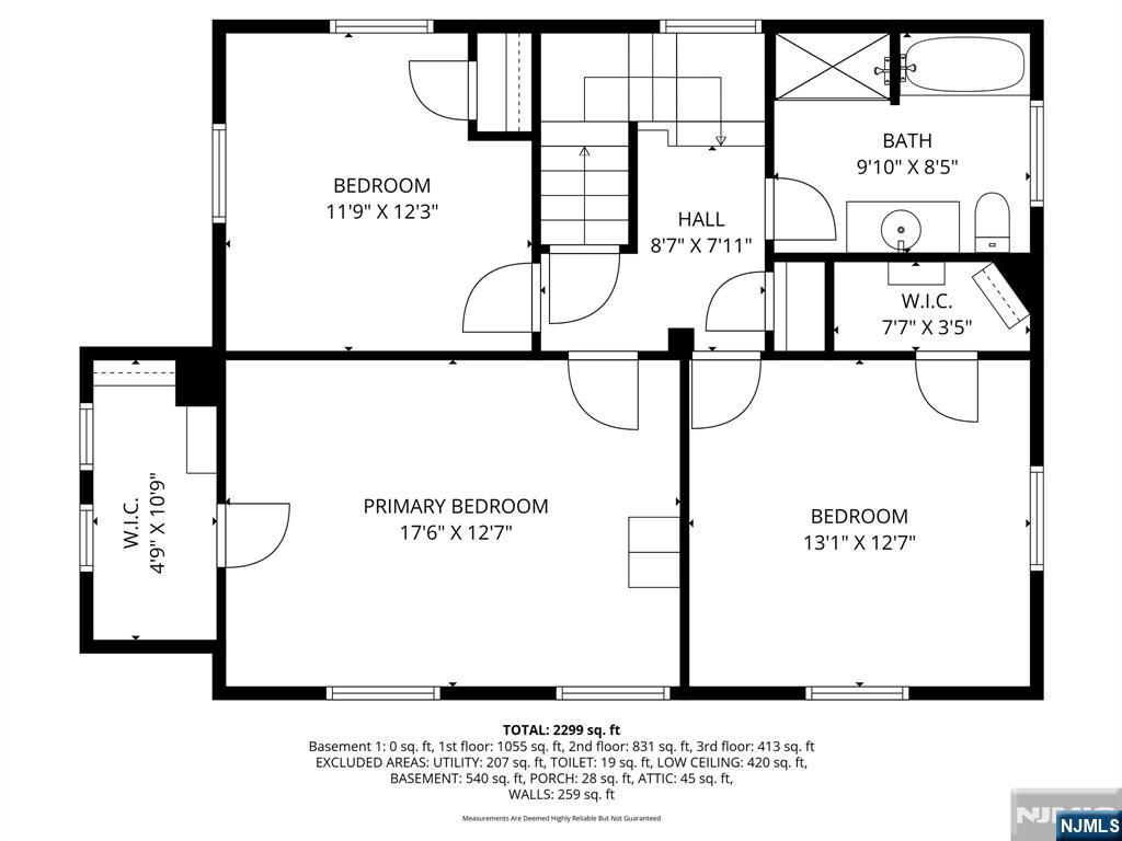 Main image without alt text