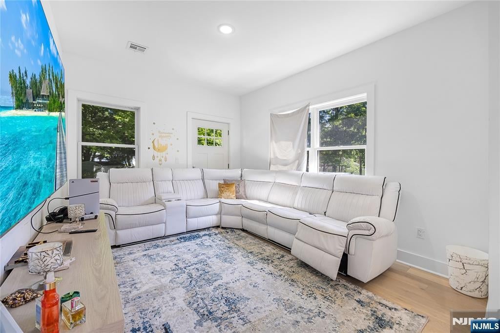203 Queen Anne Road
