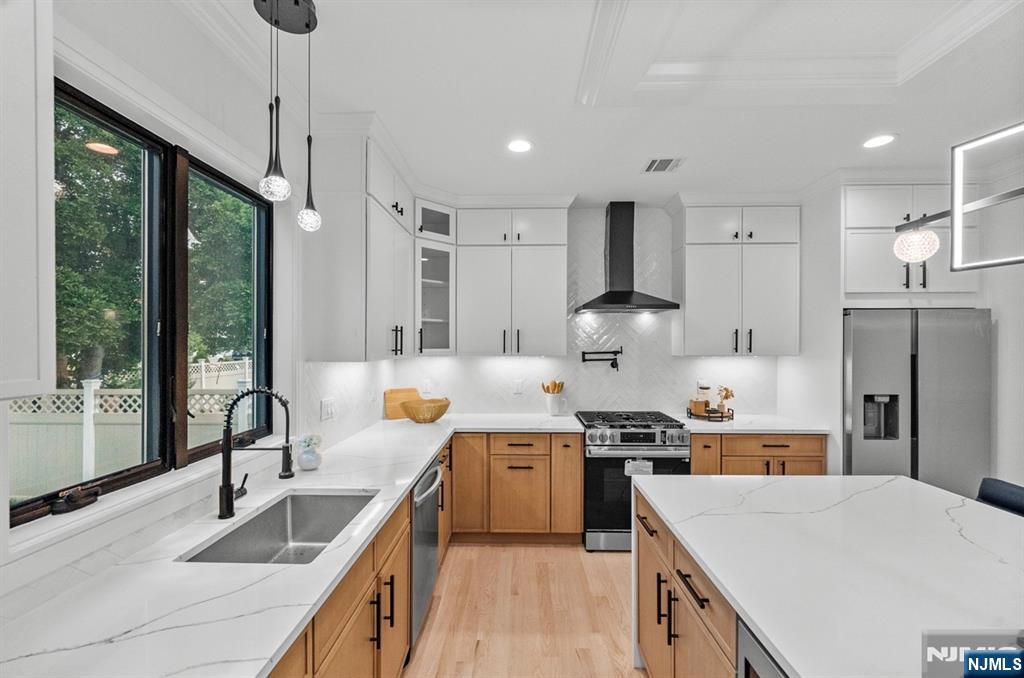 104 Highview Drive
