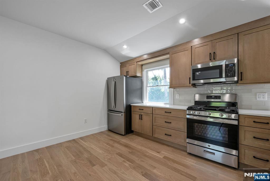 399 Gilbert Street 2nd Floor