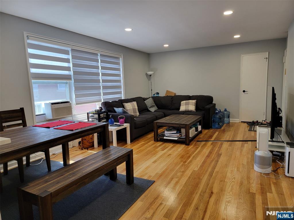 Homes for Sale in Northern NJ | ThisIsRiverEdge.com 2320 Linwood Avenue 5G