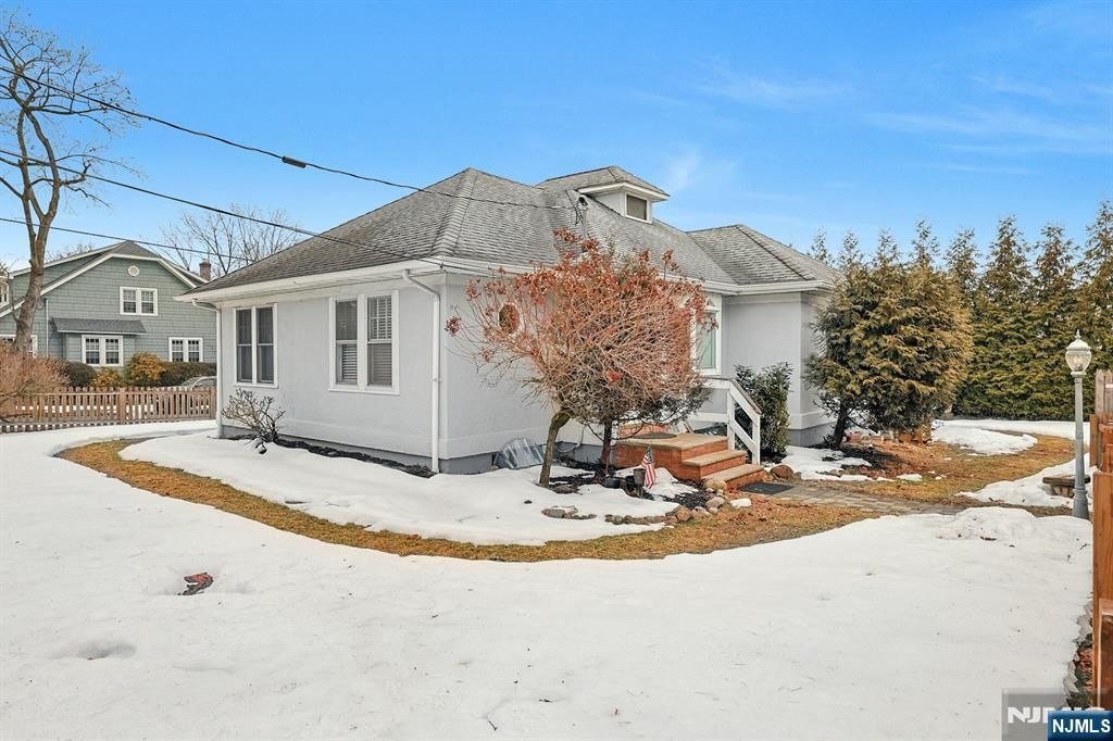 Photo of 410 Tappan Road, Norwood, NJ 07648 (MLS # 26006076)