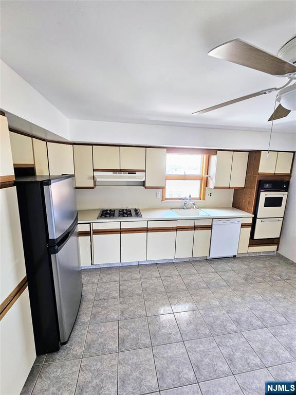 46 William St 2nd Floor, North Arlington, New Jersey - 2 Bedrooms  
1 Bathrooms  
5 Rooms - 