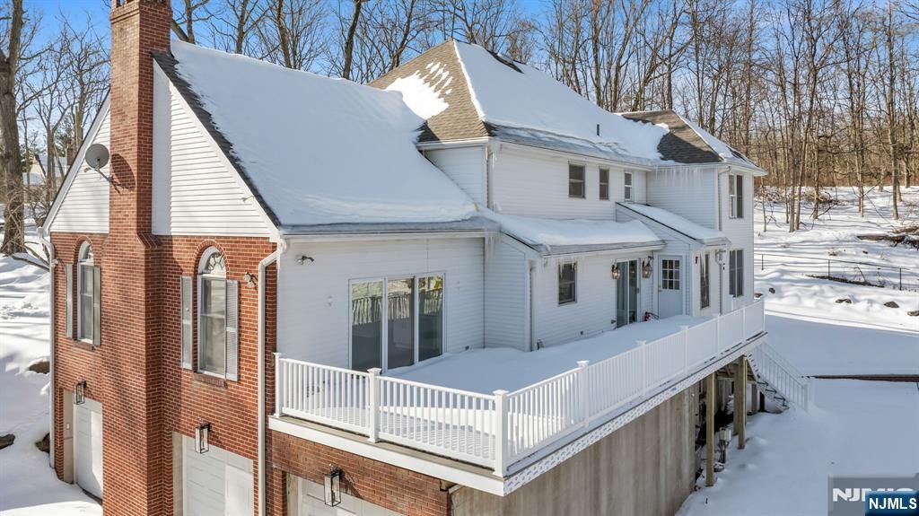 Photo of 853 Shadow Ridge Road, Franklin Lakes, NJ 07417 (MLS # 26002946)