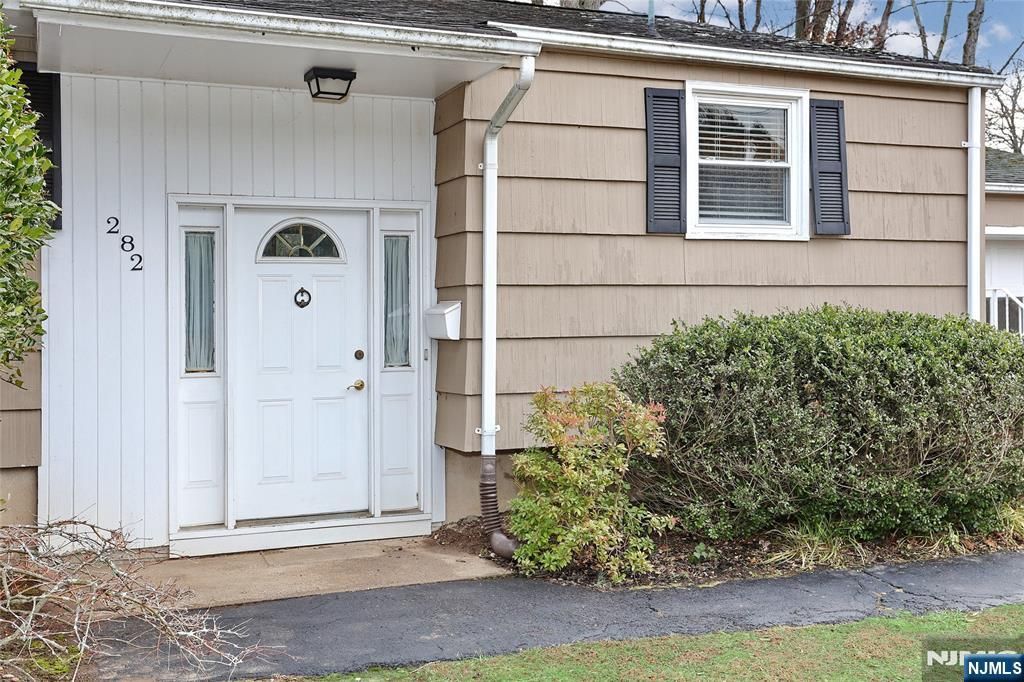 Photo of 282 Spring Valley Road, Park Ridge, NJ 07656 (MLS # 26000796)