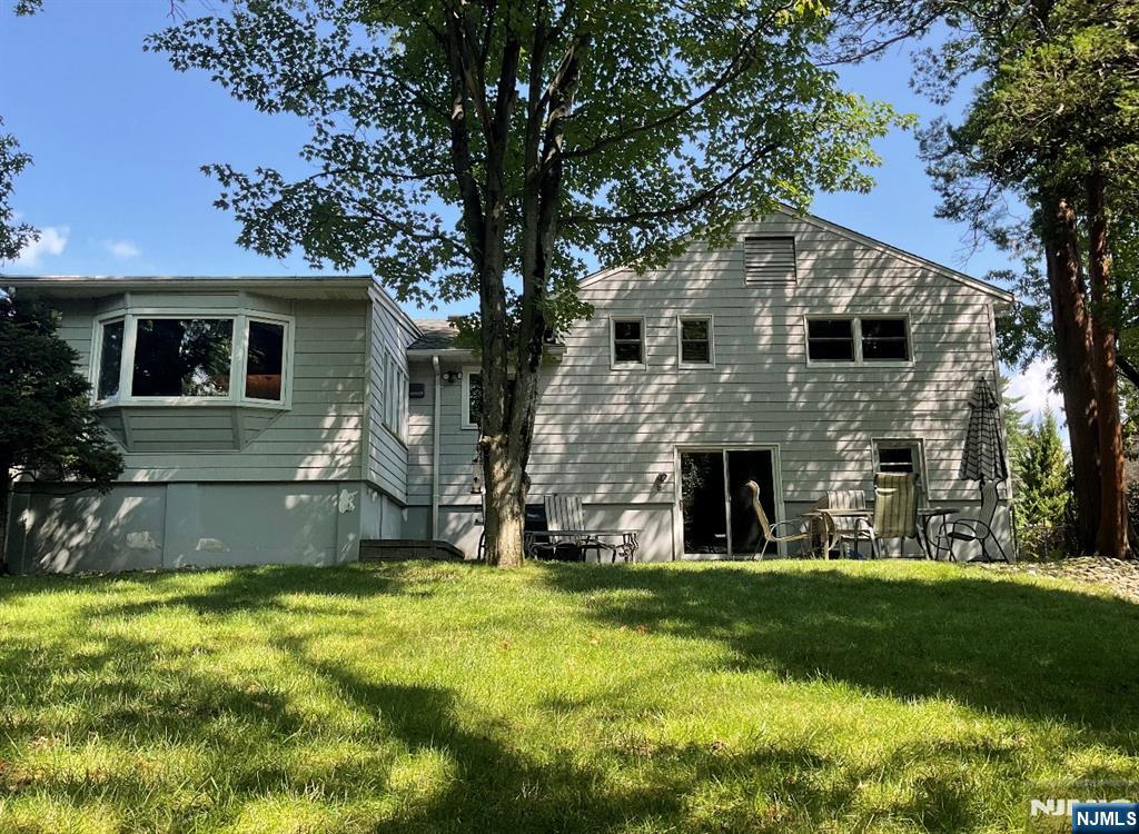 51 Earnshaw Place