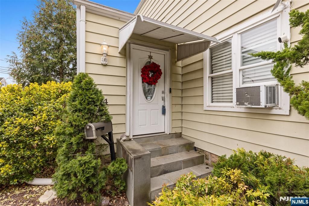 Photo of 4 Patton Place, Dumont, NJ 07628 (MLS # 26011507)