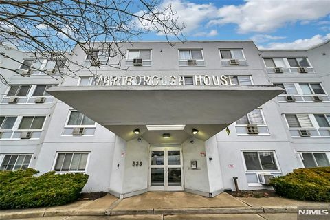 Photo of 333 Grand Avenue #1I, Palisades Park, NJ 07650 (MLS # 26005098)