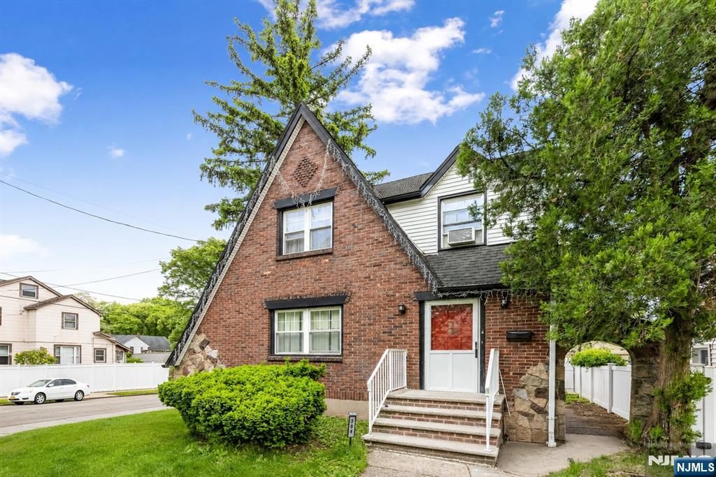 Photo of 384 Woods Road, Teaneck, NJ 07666 (MLS # 26014254)