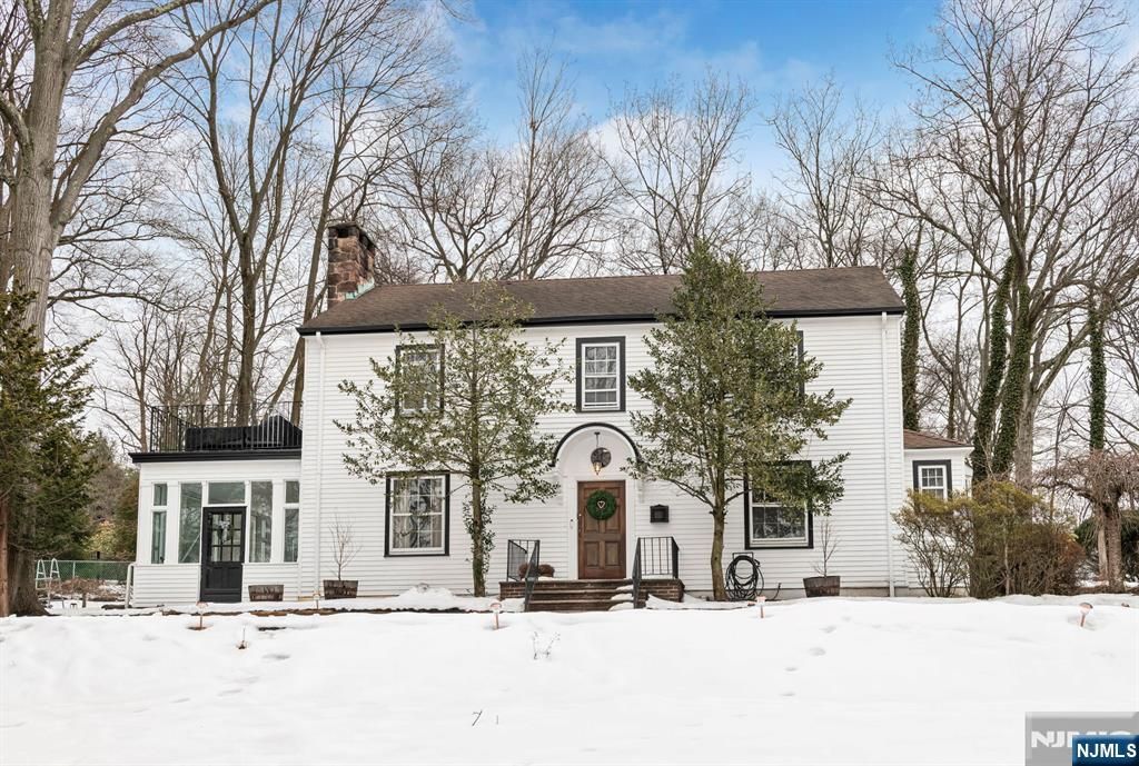 Photo of 215 Brinckerhoff Court, Englewood, NJ 07631 (MLS # 26005058)