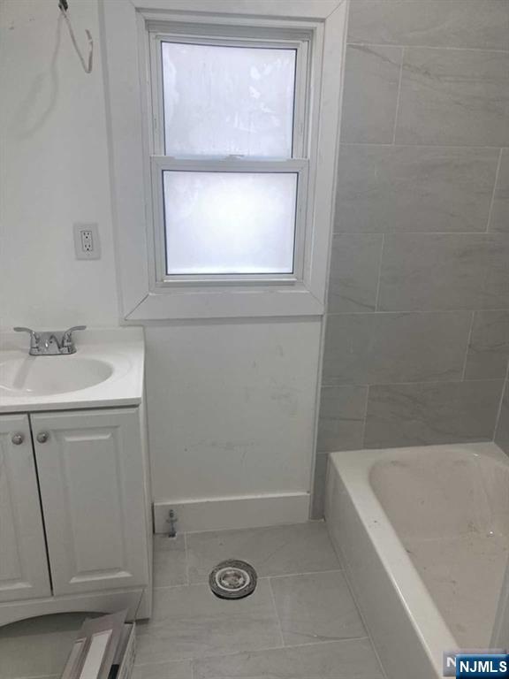 Property for Sale at 163 N 12th Street, Newark, New Jersey - Bedrooms: 4 
Bathrooms: 5 
Rooms: 7  - $425,000