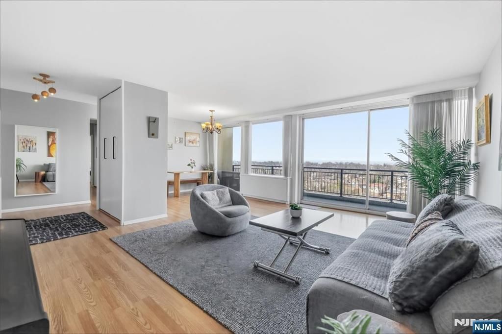 Photo of 1 Horizon Drive #1209, Fort Lee, NJ 07024 (MLS # 26009803)