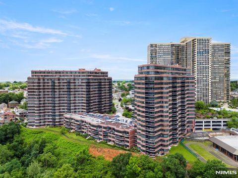 Photo of 100 Carlyle Drive #7K-S, Cliffside Park, NJ 07010 (MLS # 26007757)