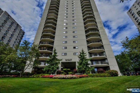 Photo of 245 Prospect Avenue #16A, Hackensack, NJ 07601 (MLS # 26034914)
