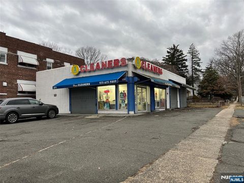 231 Sanford Street East Orange NJ 07018