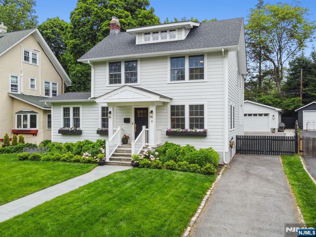 12 Clairidge Court