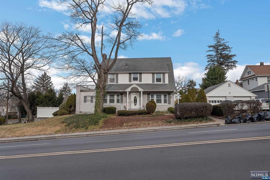 Welcome to this Charming Colonial Oasis! with 2-Car Garage, Pool, and Dual Kitchens. Step into elegance with this Colonial gem right across the street from the elementary school, Very close proximity to public transportation, an inviting above-ground pool, and two fully equipped kitchens. Five spacious bedrooms, a bonus den, and three full baths offer comfort and versatility. The dual kitchens, cater to culinary enthusiasts. The exterior boasts a detached garage, providing convenience and storage, while the above-ground pool adds a refreshing touch to the backyard. This property seamlessly blends classic charm and ready to be restored with endless potential. Offering a lifestyle of both comfort and convenience. Don't miss the chance to make this colonial retreat your new home.