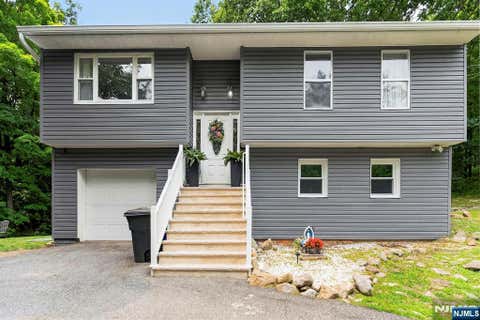 Photo of 5 Lawrence Drive, Vernon, NJ 07422 (MLS # 26032331)
