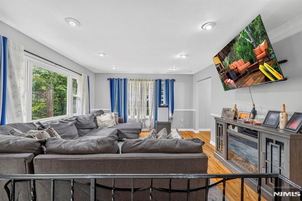 5 Lawrence Drive