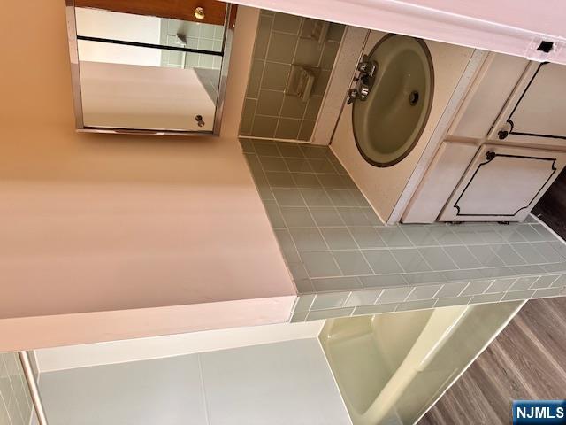 476 HARRISON Avenue B1