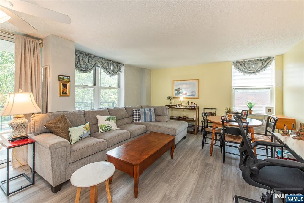 300 Main Street 301