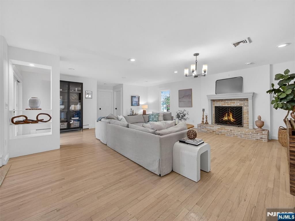 Photo of 141 W Oak Street, Ramsey, NJ 07446 (MLS # 25035654)