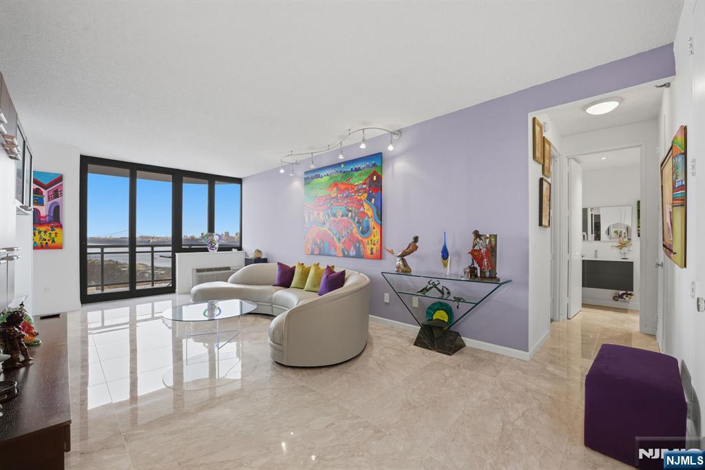 100 Carlyle Drive 6M-N