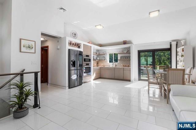 531 Chestnut Place