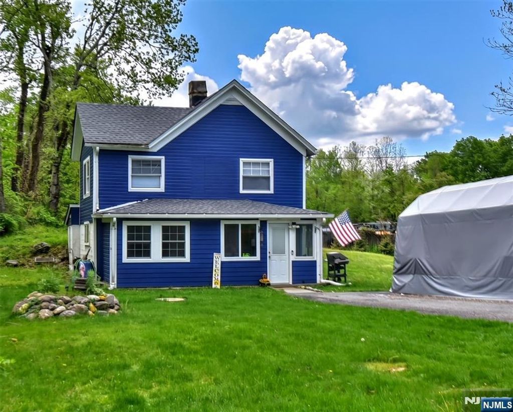 Photo of 42 Kanouse Road, West Milford, NJ 07435 (MLS # 26018517)