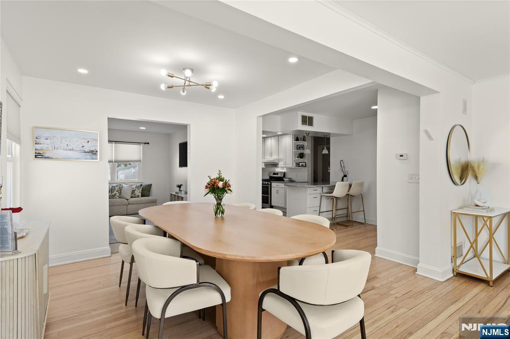 132 Cresthill Avenue