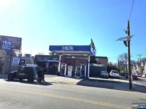 Photo of 239241 Main, Passaic, NJ 07055 (MLS # 25010302)