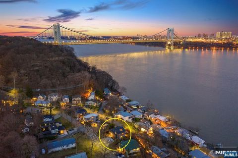 Photo of 33 Colony, Edgewater, NJ 07020 (MLS # 26009716)