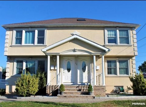 Photo of 435 Hillside Ave #1, Saddle Brook, NJ 07663 (MLS # 26016799)